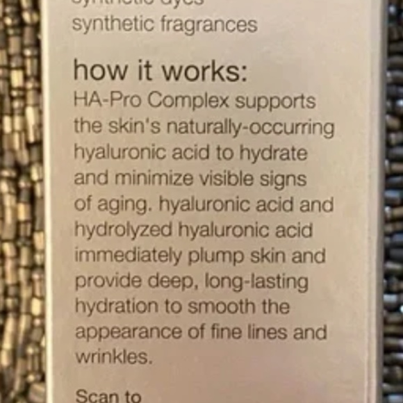 PCA SKIN Hyaluronic Acid Boosting Serum - Picture 2 of 3
